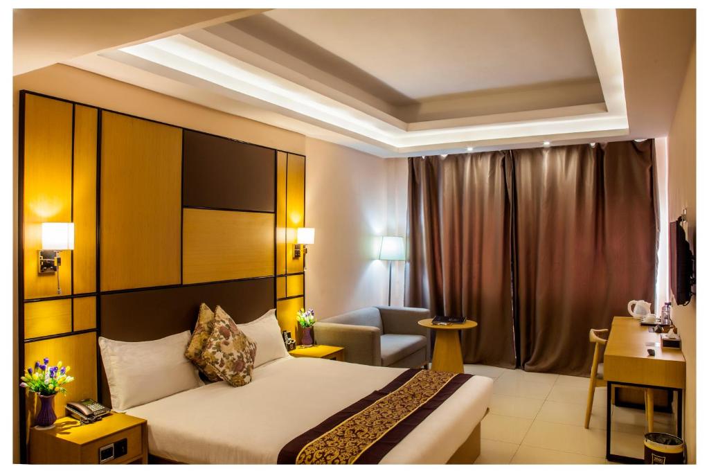 2000 Hotel Kigali