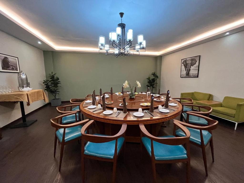 2000 Hotel Kigali